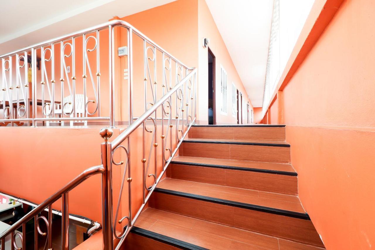 Oyo 359 Golden Nakara Place Chiang Saen Exterior foto